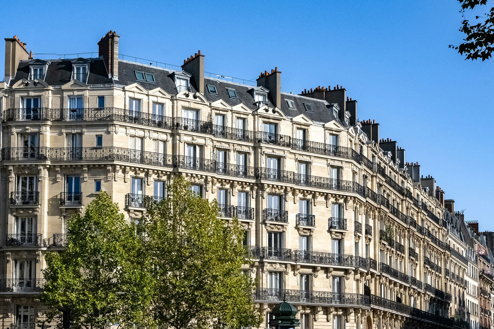 Paris, beautiful building